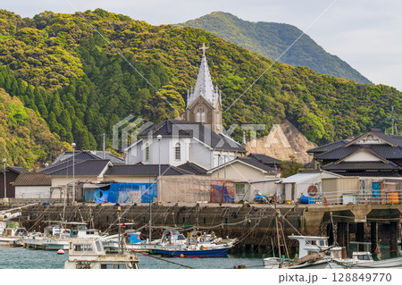 《熊本県》崎津集落・世界文化遺産の漁村 《熊本県》崎津集落・世界文化遺産の漁村 128849770