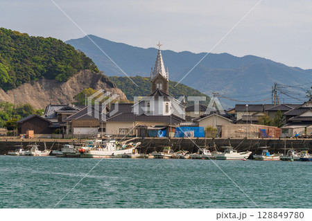 《熊本県》崎津集落・世界文化遺産の漁村 《熊本県》崎津集落・世界文化遺産の漁村 128849780