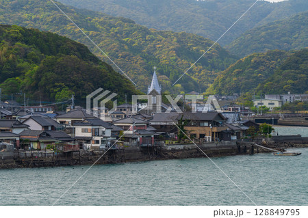 《熊本県》崎津集落・世界文化遺産の漁村 《熊本県》崎津集落・世界文化遺産の漁村 128849795