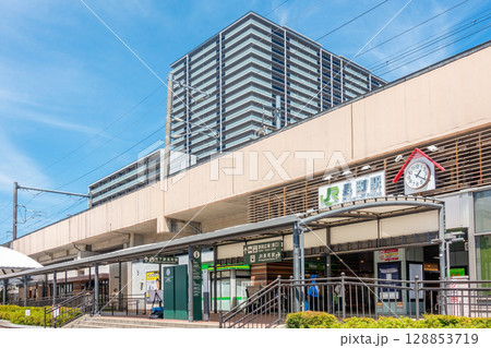 長町駅西口 赤い屋根の時計は2代目駅舎の名残 長町商店街 長町駅西口 赤い屋根の時計は2代目駅舎の名残 長町商店街 128853719