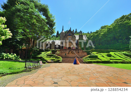 緑に囲まれた中庭、ロックハート城（群馬県） 128854234