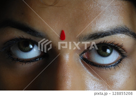 Mesmerizing Eyes of an Indian Female Model Mesmerizing Eyes of an Indian Female Model 128855208