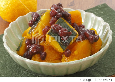 かぼちゃのいとこ煮 128856074