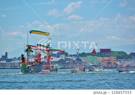 塩竈みなと祭りの鳳凰丸　宮城 128857555