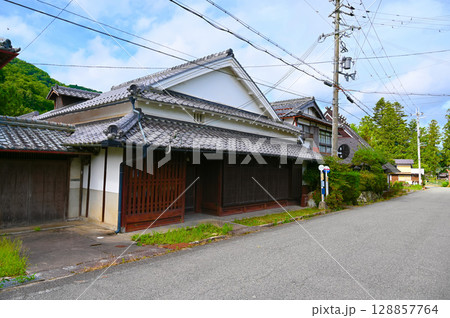 丹波篠山 福住の町並み 川原 丹波篠山市 丹波篠山 福住の町並み 川原 丹波篠山市 128857764