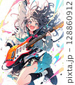 ギターを持って楽しそうにする女の子 128860912
