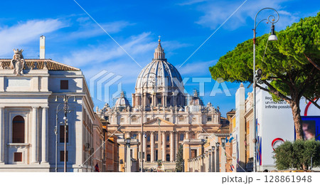 ローマ 世界遺産 サン・ピエトロ大聖堂 ローマ 世界遺産 サン・ピエトロ大聖堂 128861948
