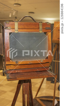 Close up shot of the old, vintage camera 128864196