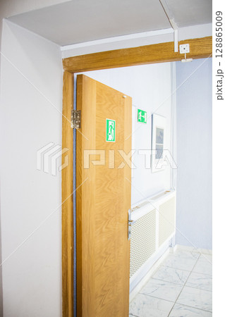 Concept shot of the exit door 128865009