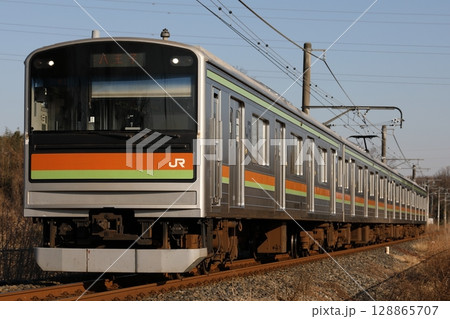 武蔵高萩～高麗川を走行する 八高線205系 85編成 128865707