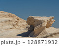 red rock formation in the mountains 128871932