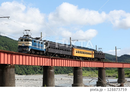 大井川鐵道 ED31 4客車列車(奥大井1号) 大井川鐵道 ED31 4客車列車(奥大井1号) 128873759