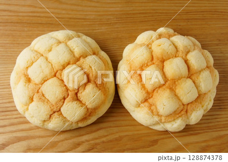 美味しいメロンパン 美味しいメロンパン 128874378