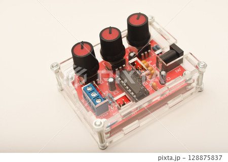 An assembled radio-electronic device. The signal generator. DIY kit for assembling an electronics enthusiast. An assembled radio-electronic device. The signal generator. DIY kit for assembling an electronics enthusiast. 128875837