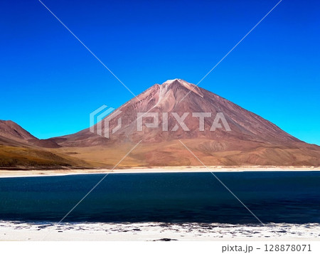 Laguna Verde lake in Bolivia. Volcano Licancabur. 128878071