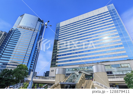 東京都、品川駅港南口の風景 東京都、品川駅港南口の風景 128879411