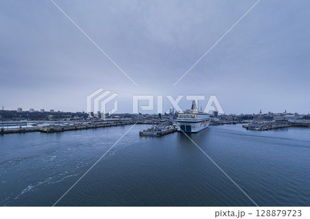 エストニア・タリン港~海上からの眺望 / Old City Harbour, Estonia エストニア・タリン港~海上からの眺望 / Old City Harbour, Estonia 128879723