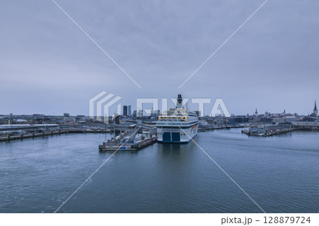 エストニア・タリン港~海上からの眺望 / Port of Tallinn, Estonia エストニア・タリン港~海上からの眺望 / Port of Tallinn, Estonia 128879724