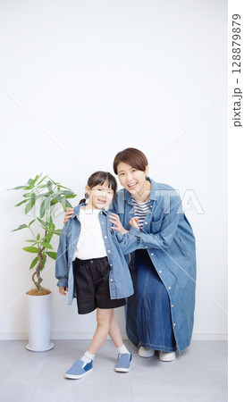 親子の全身 親子の全身 128879879