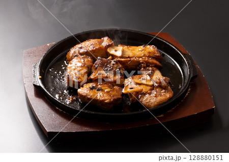 豚ロース　ステーキ 128880151