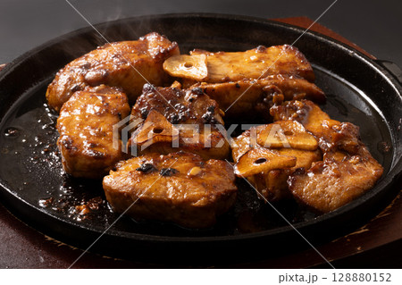 豚ロース ステーキ 豚ロース ステーキ 128880152