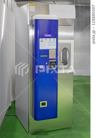 Automated Milk Dispenser Automated Milk Dispenser 128880307