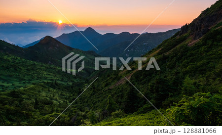 志賀草津道路・夕景 128881066