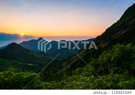 志賀草津道路・夕景 128881084