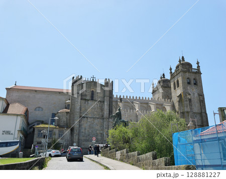 ポルトガル　ポルト　ポルト大聖堂　5月 128881227