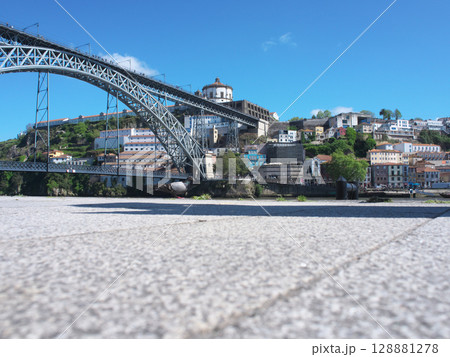 ポルトガル ポルト ドウロ川 ドン・ルイス一世橋 5月 ポルトガル ポルト ドウロ川 ドン・ルイス一世橋 5月 128881278