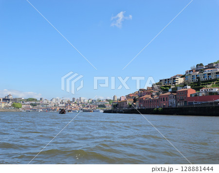 ポルトガル ポルト ドウロ川クルーズ 5月 ポルトガル ポルト ドウロ川クルーズ 5月 128881444