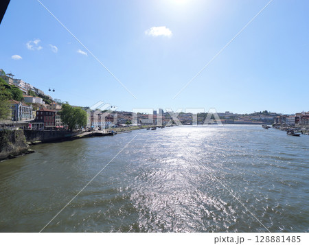 ポルトガル ポルト ドウロ川 ドン・ルイス一世橋 5月 ポルトガル ポルト ドウロ川 ドン・ルイス一世橋 5月 128881485
