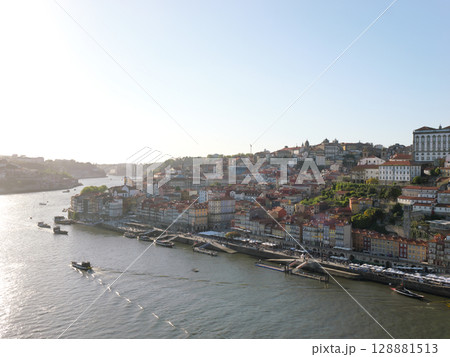 ポルトガル ポルト ドン・ルイス一世橋からの風景 5月の夕方 ポルトガル ポルト ドン・ルイス一世橋からの風景 5月の夕方 128881513