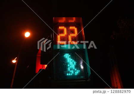 信号 信号機 合図 128882970