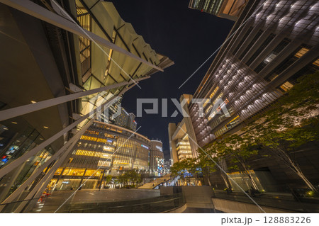 JR大阪駅前うめきた夜景 グランフロント大阪 ヨドバシカメラ JR大阪駅前うめきた夜景 グランフロント大阪 ヨドバシカメラ 128883226