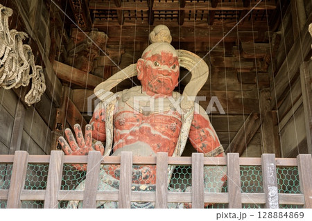 名古屋市、笠寺観音(笠覆寺)の金剛力士像 128884869