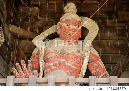 名古屋市、笠寺観音(笠覆寺)の金剛力士像 128884870