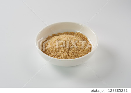 色々な種類の砂糖イメージ(きび糖) 色々な種類の砂糖イメージ(きび糖) 128885281