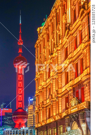上海、春節のライトアップ 128885728