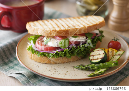 パニーニ 128886768