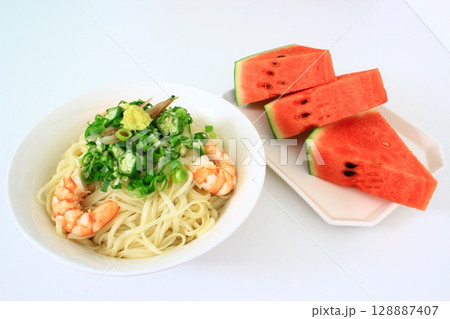 おいしそうなうどん おいしそうなうどん 128887407