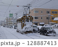 【ナンバー運転手ぼかし済】函館冬のササラ電車 【ナンバー運転手ぼかし済】函館冬のササラ電車 128887413