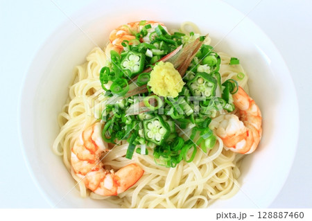 冷やしうどん 128887460