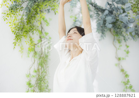 爽やかな女性 128887621
