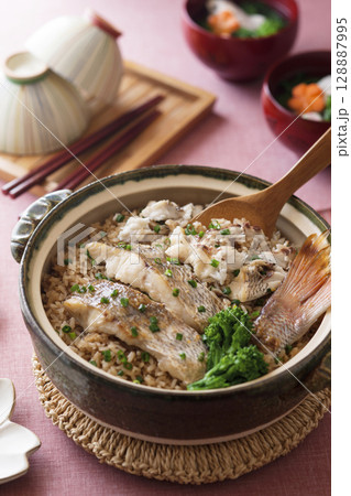 鯛めし / 鯛の炊き込みご飯 鯛めし / 鯛の炊き込みご飯 128887995