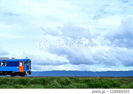 田園走るローカル線甘木鉄道 128889105