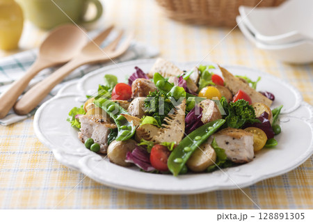 春野菜のトスサラダ 春野菜のトスサラダ 128891305