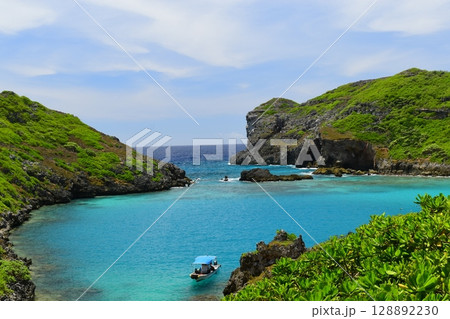 父島の鮫池 128892230