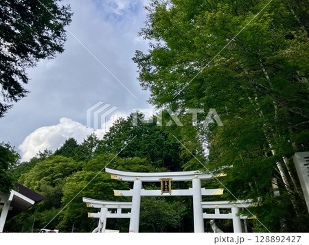 三峯神社の三ツ鳥居 三峯神社の三ツ鳥居 128892427