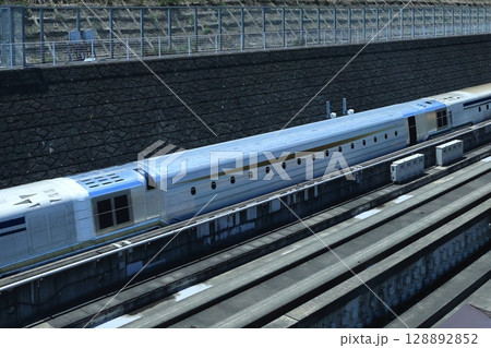 リニア新型試験車M10の走行試験 128892852